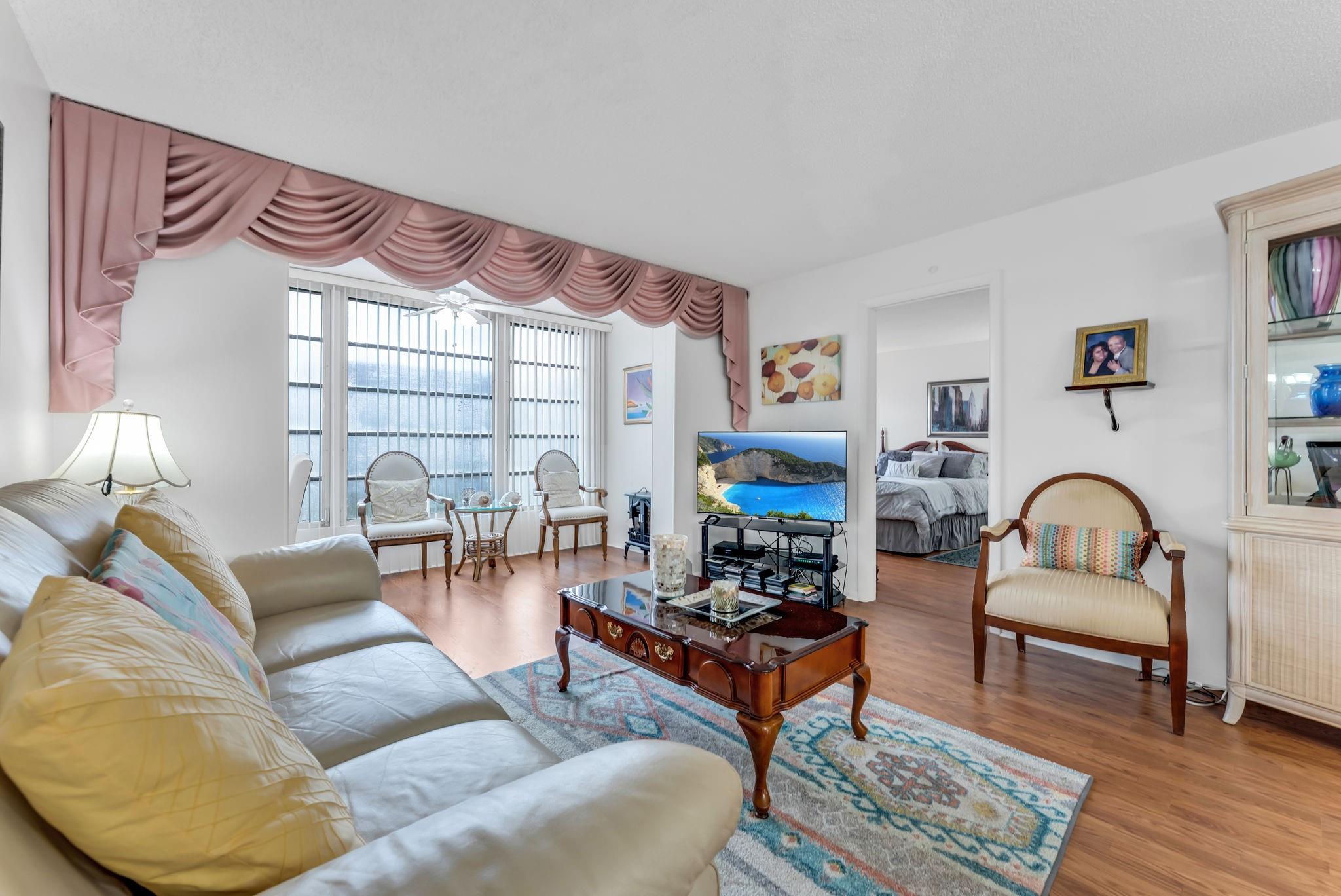 Sunrise Lakes - Residential