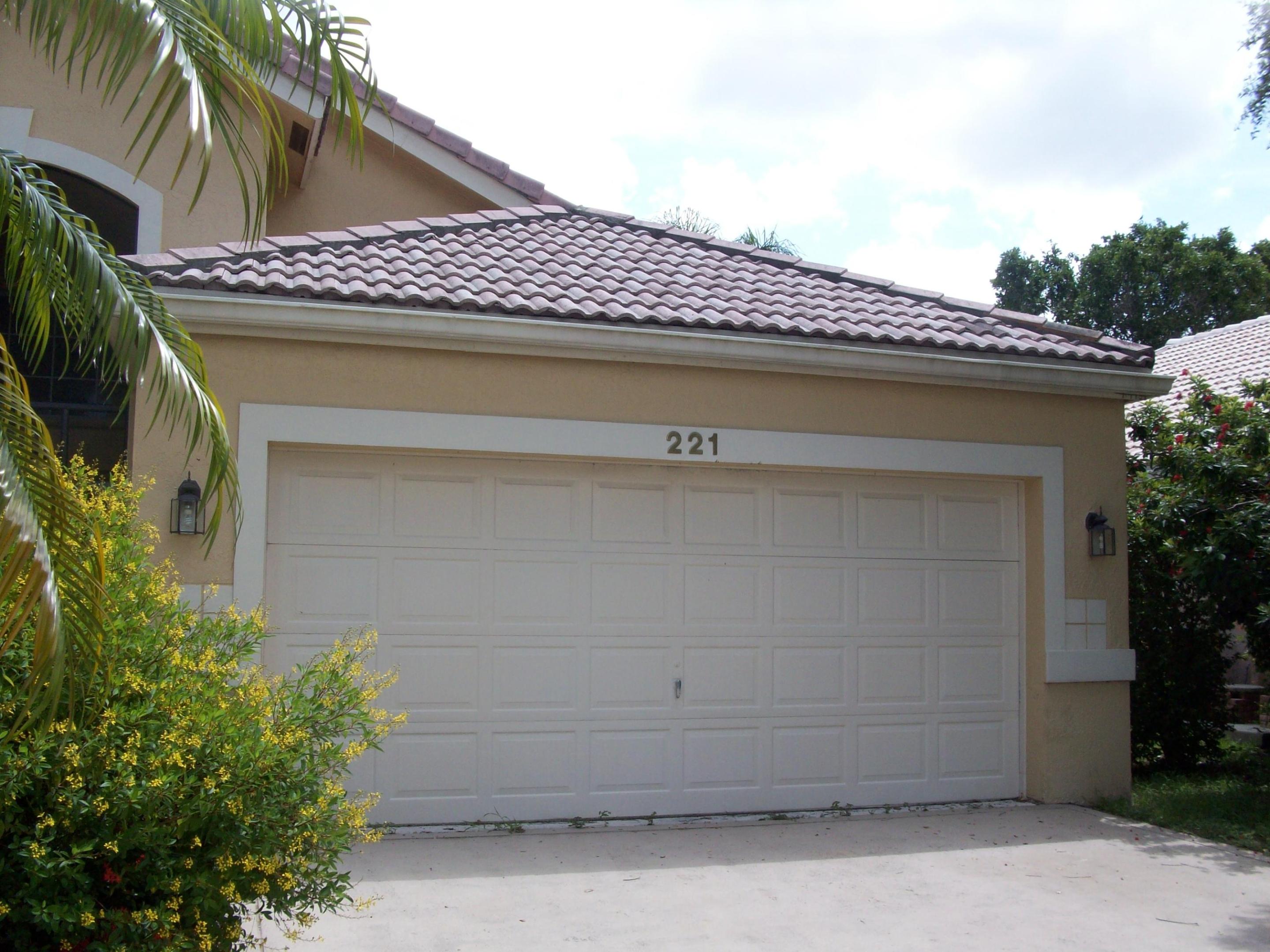 WEST GLEN VILLAGE - Residential