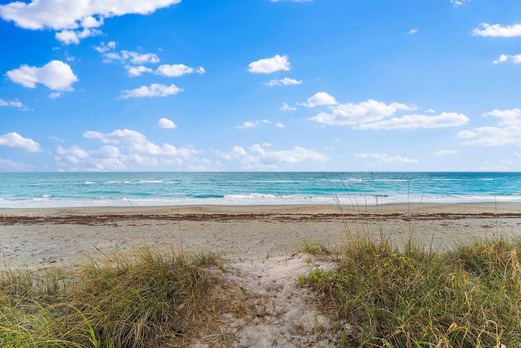 Photo of 31 N Beach Road, Hobe Sound, FL 33455 (MLS # B26002704)