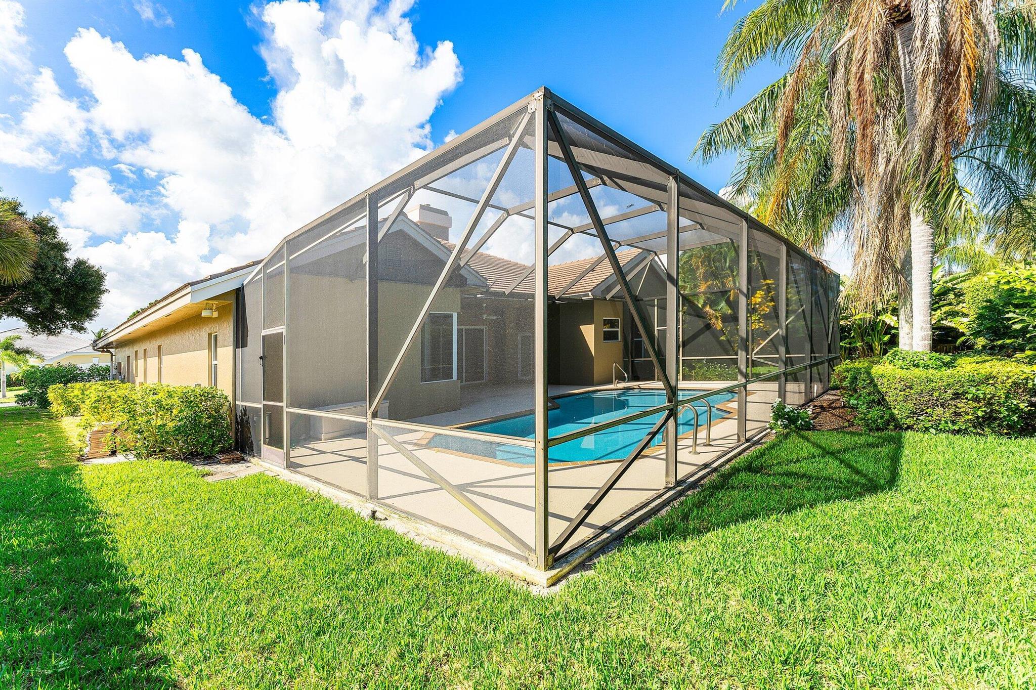 CRYSTAL POINTE 1 - Residential