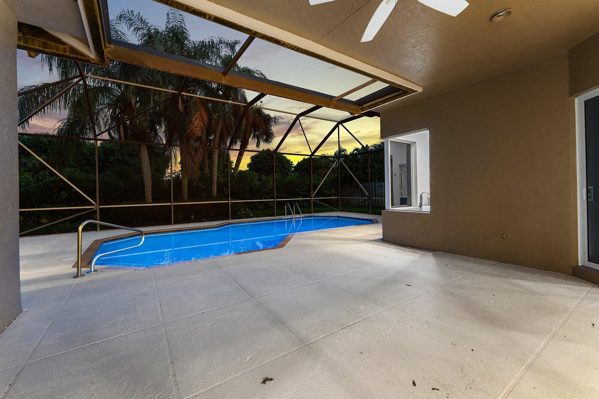 CRYSTAL POINTE 1 - Residential