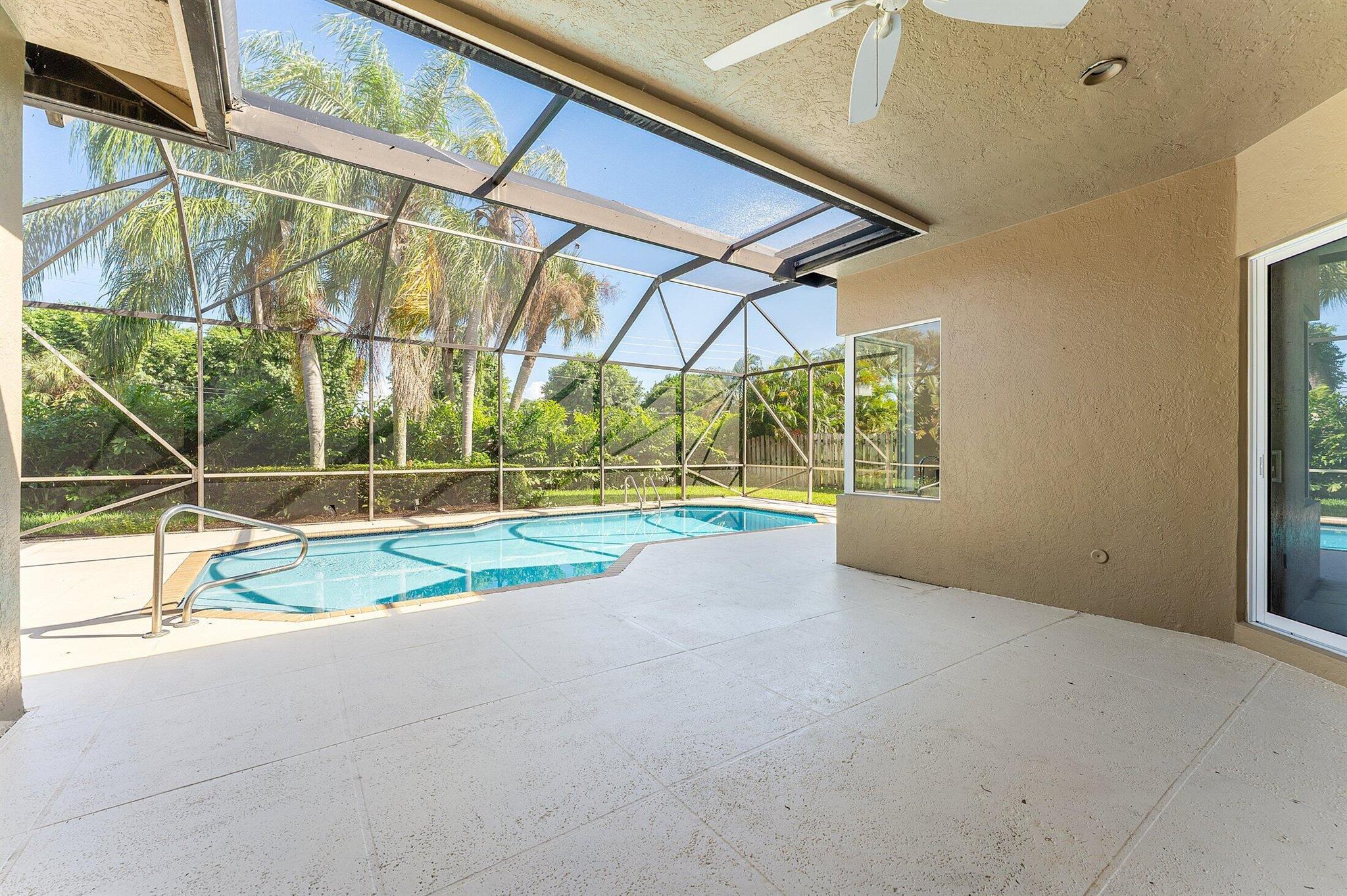 CRYSTAL POINTE 1 - Residential