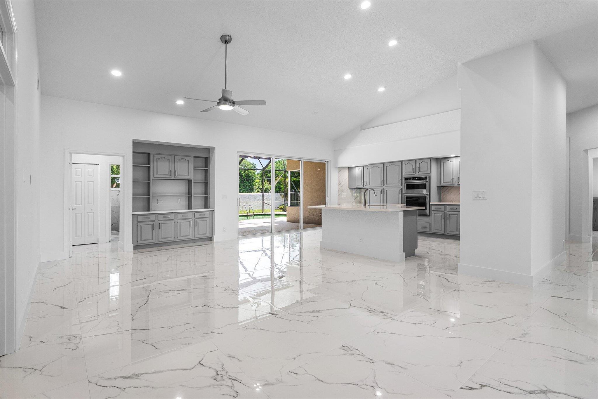 CRYSTAL POINTE 1 - Residential