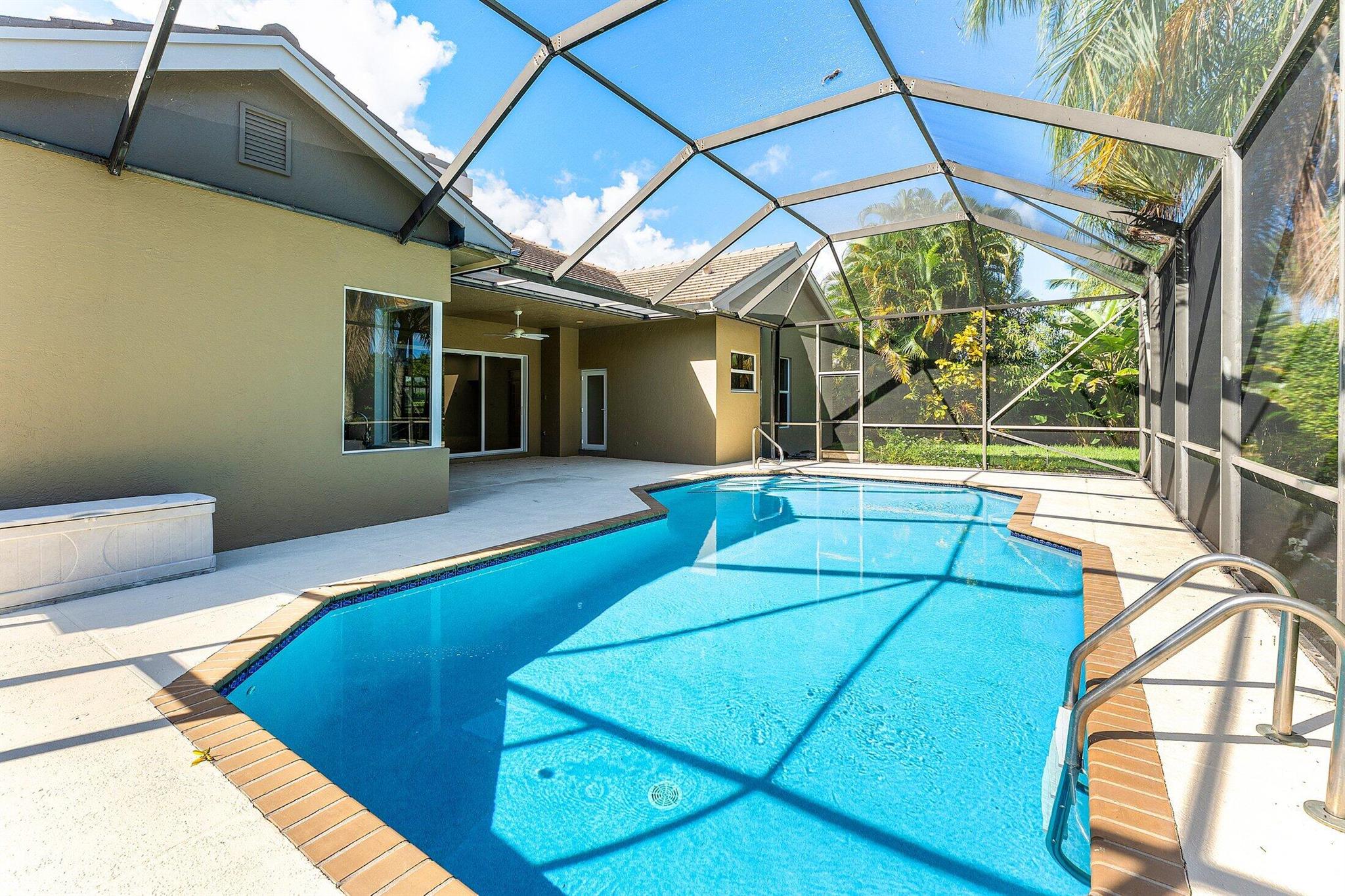 CRYSTAL POINTE 1 - Residential