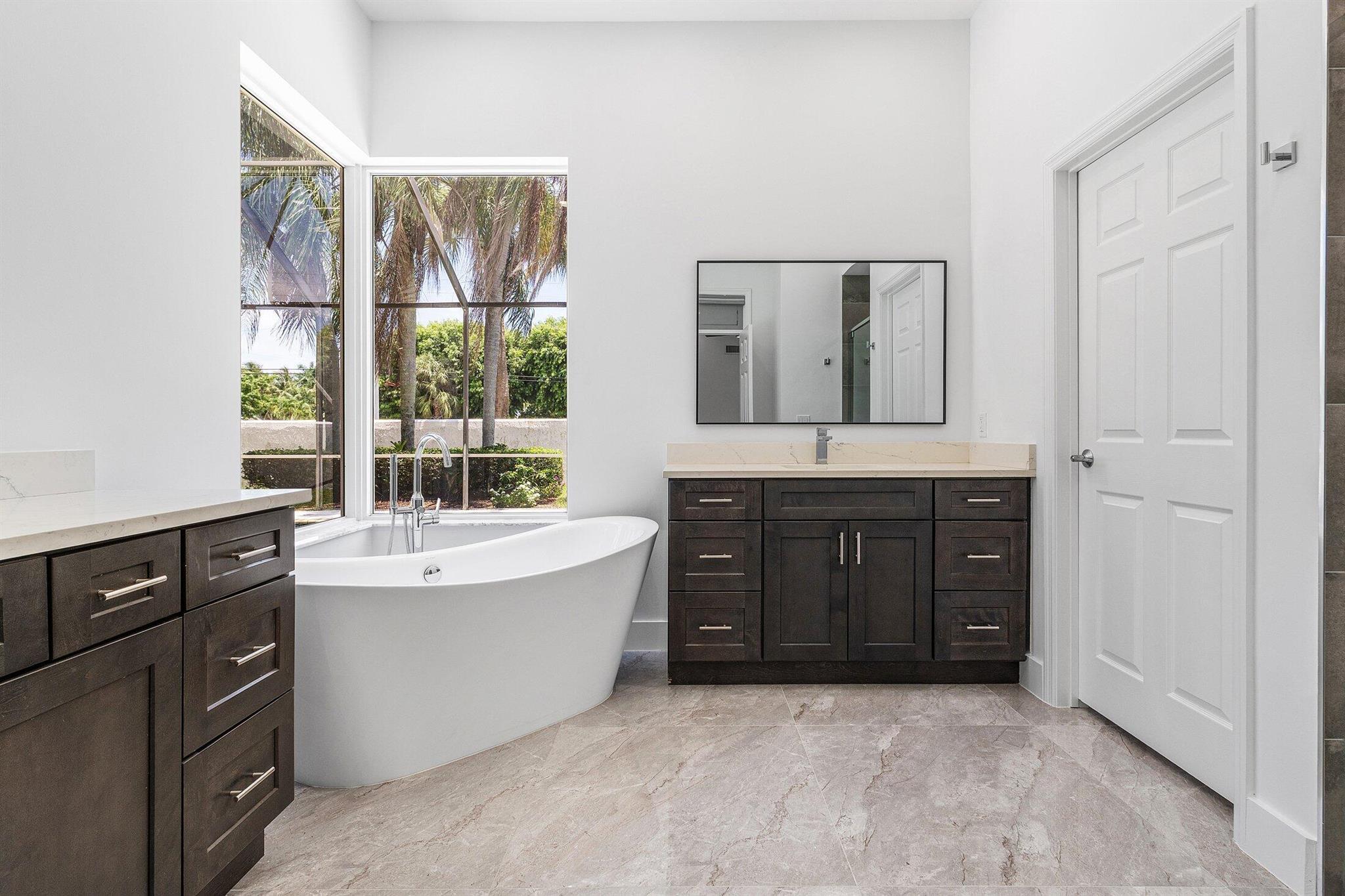 CRYSTAL POINTE 1 - Residential