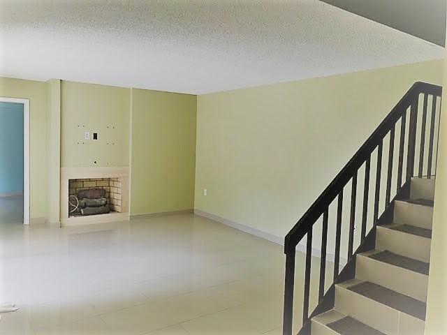 GARDEN LAKES AND GARDEN SQUARE SHOPS - Residential