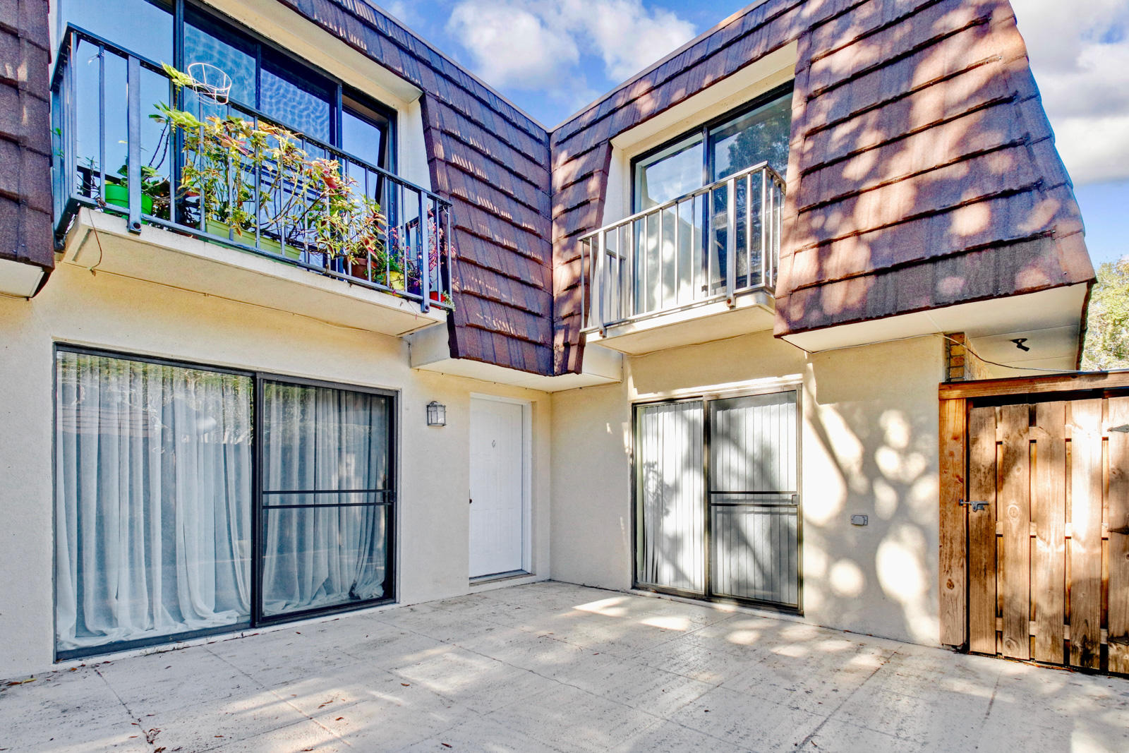 GARDEN LAKES AND GARDEN SQUARE SHOPS - Residential