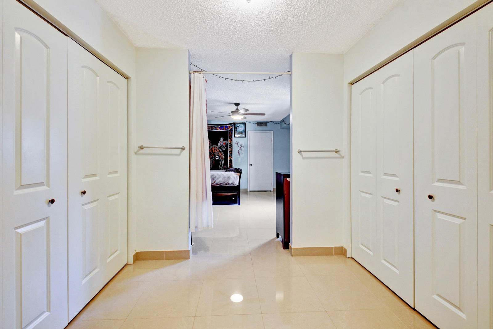 GARDEN LAKES AND GARDEN SQUARE SHOPS - Residential