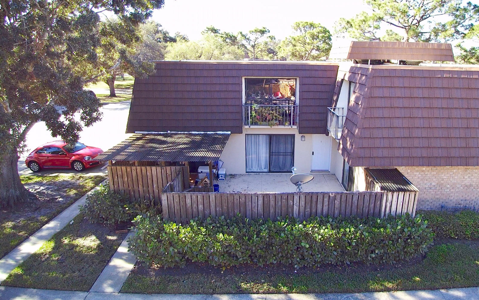 GARDEN LAKES AND GARDEN SQUARE SHOPS - Residential