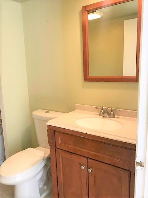 GARDEN LAKES AND GARDEN SQUARE SHOPS - Residential