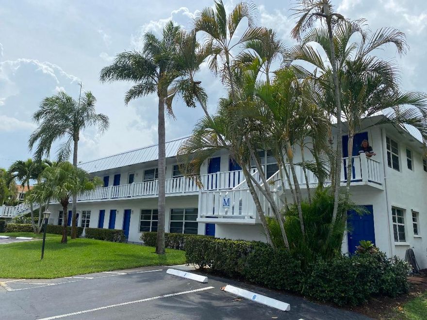 LOCATION LOCATION!!!! Just minutes from Historic Downtown Stuart and the beautiful beaches,  you will find amazing restaurants, shopping or a favorite fishing spot. This lovely 1 bedroom 1 1/2 bathroom,1st floor condo has it all. With new floors, stainless steel appliance, updated bathrooms and freshly painted with crown molding throughout. The master bedroom offers a large walk-in closet, separate linen closet and  master bathroom. Relax on your private covered screened patio or enjoy the pool in this friendly 55+ community.