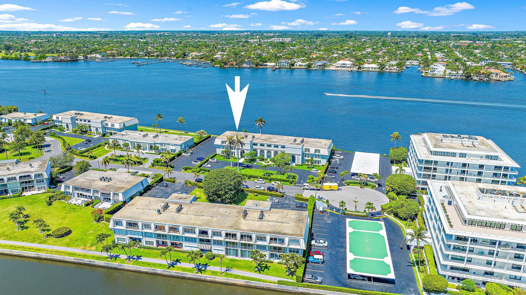 CHATEAU CHEVERNY IBIS ISL - Residential