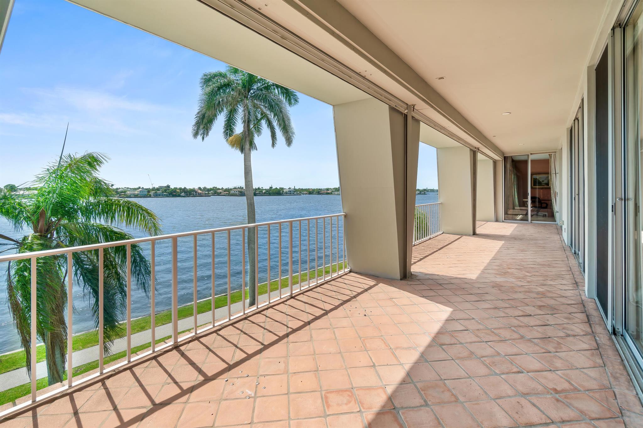 2160 Ibis Isle Road 9