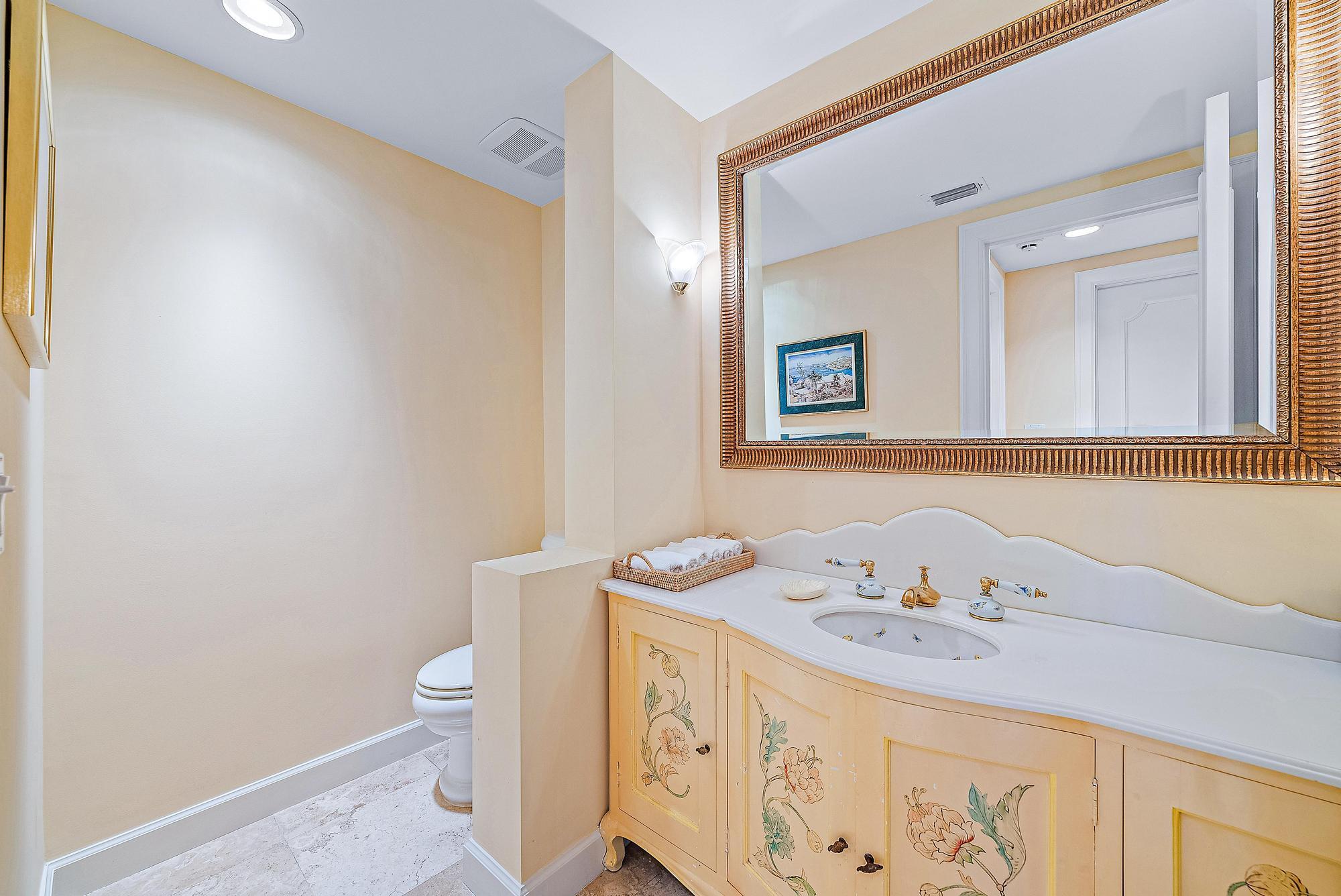 CHATEAU CHEVERNY IBIS ISL - Residential