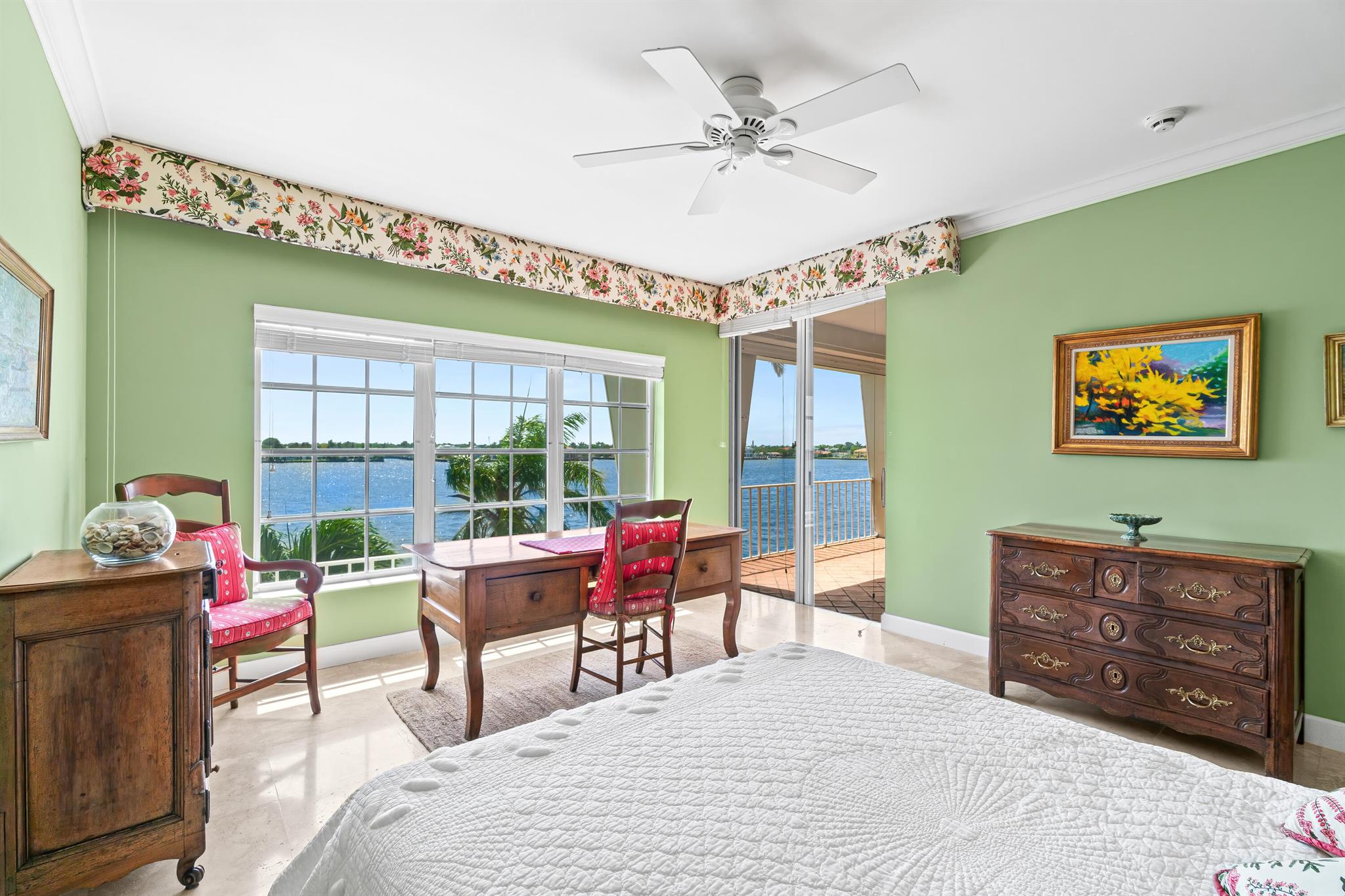 CHATEAU CHEVERNY IBIS ISL - Residential