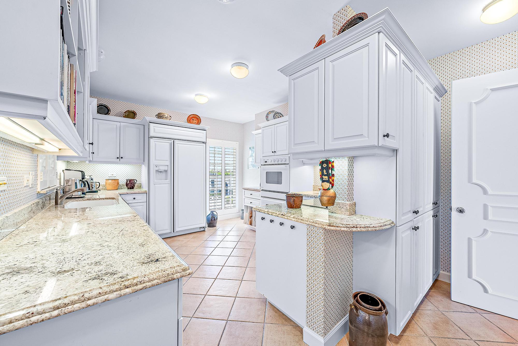 CHATEAU CHEVERNY IBIS ISL - Residential