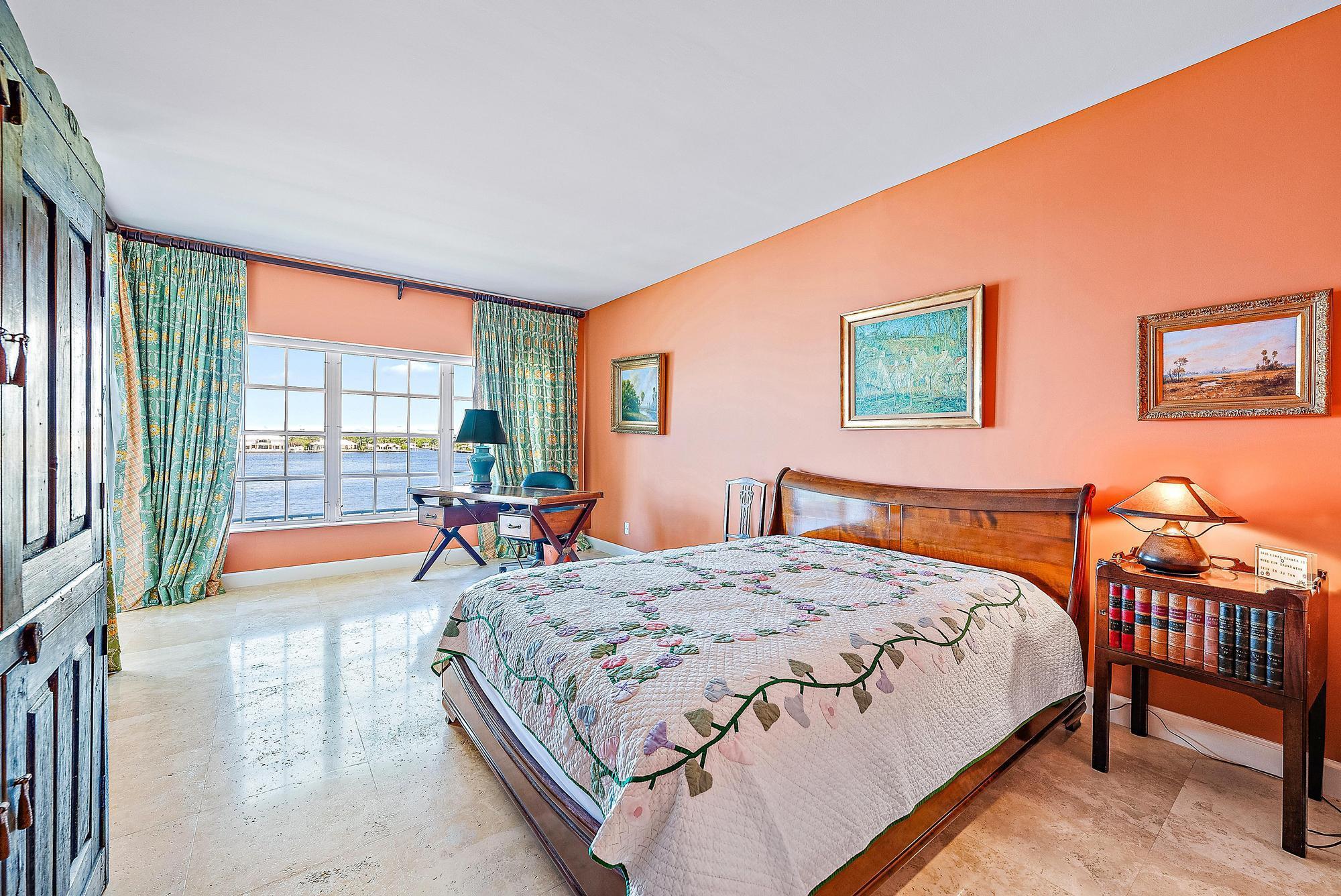 CHATEAU CHEVERNY IBIS ISL - Residential