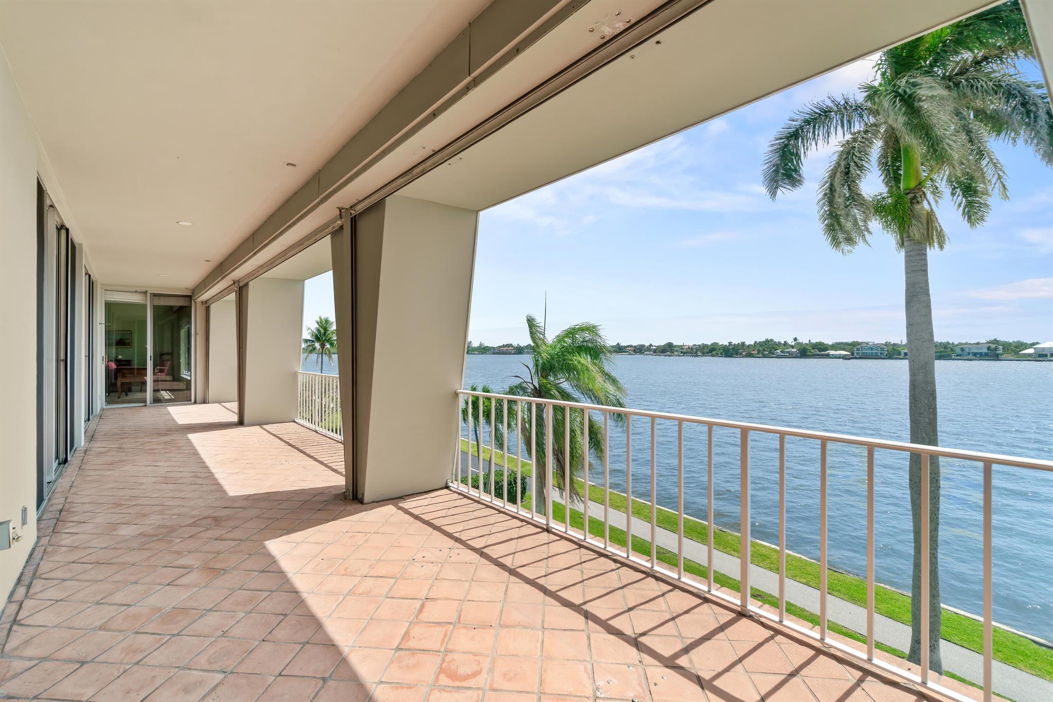 2160 Ibis Isle Road 9