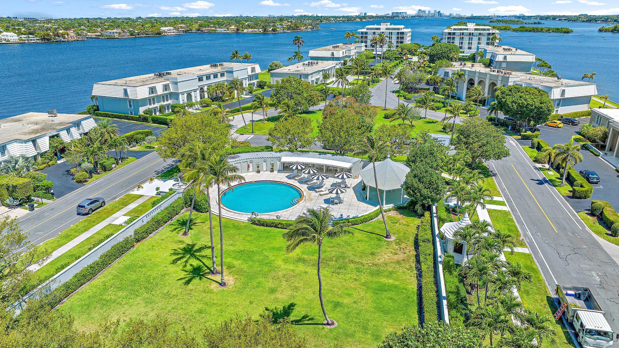 CHATEAU CHEVERNY IBIS ISL - Residential