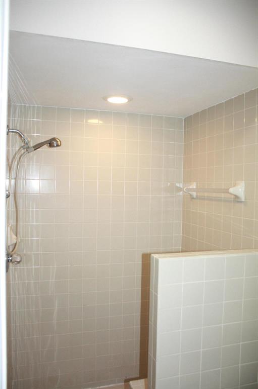 VILLAS @ SUNSET TRACE - Residential