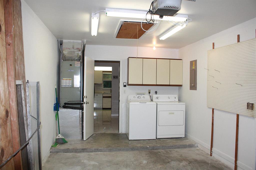 VILLAS @ SUNSET TRACE - Residential