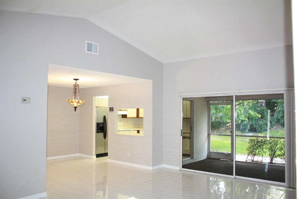 VILLAS @ SUNSET TRACE - Residential