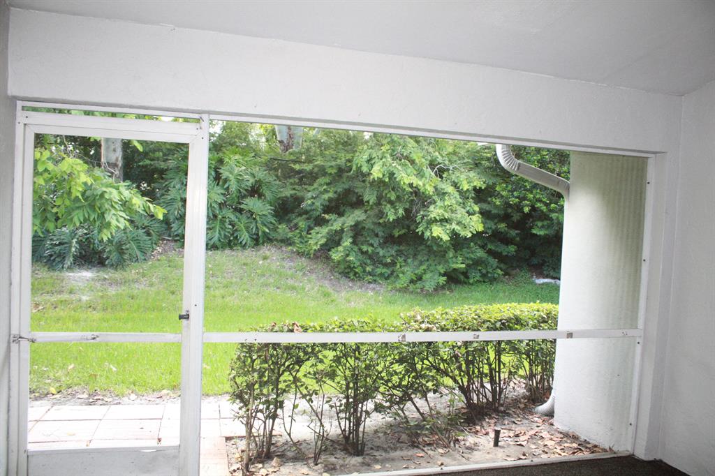 VILLAS @ SUNSET TRACE - Residential