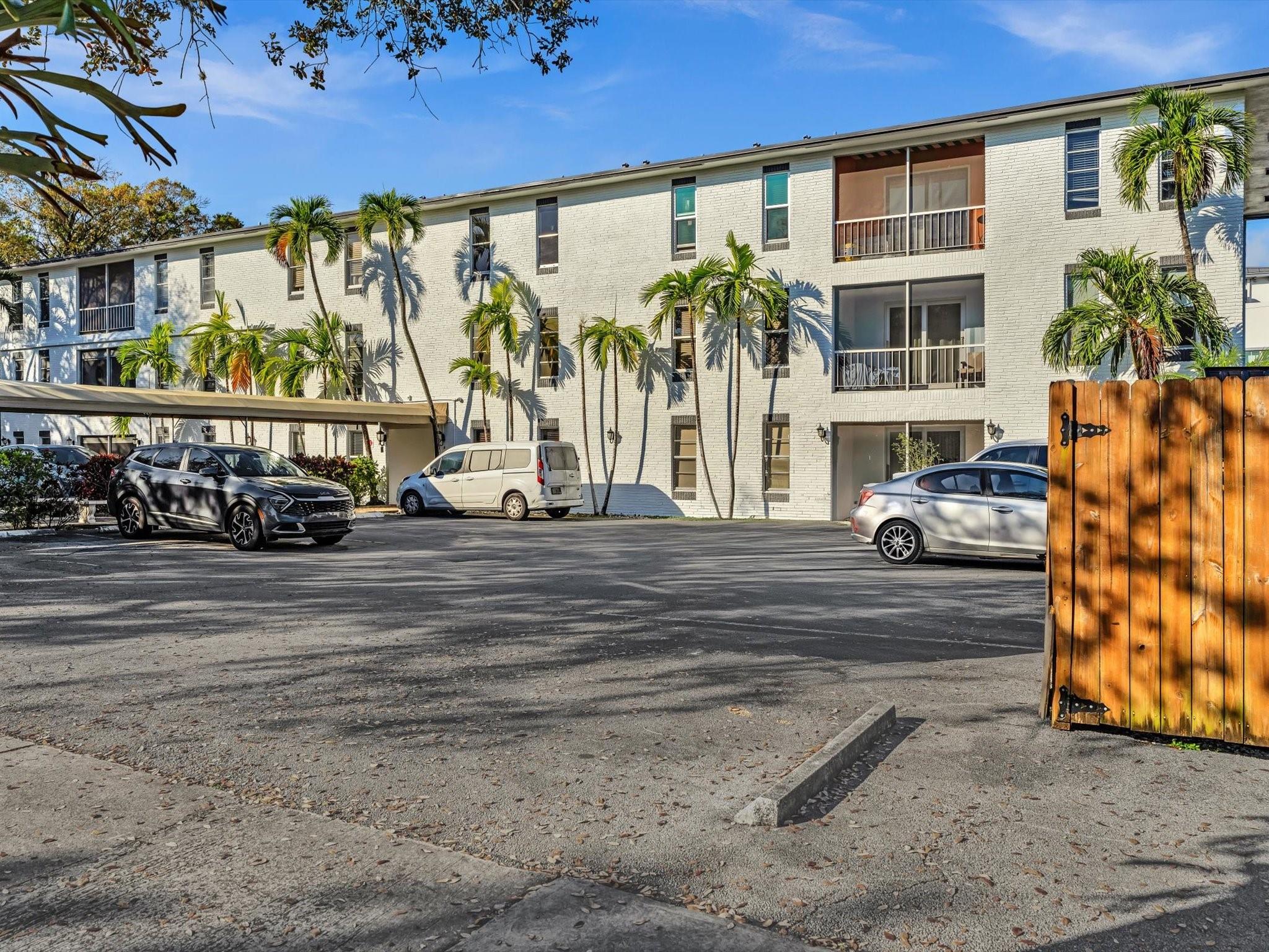 215 NE 16th Ave 203