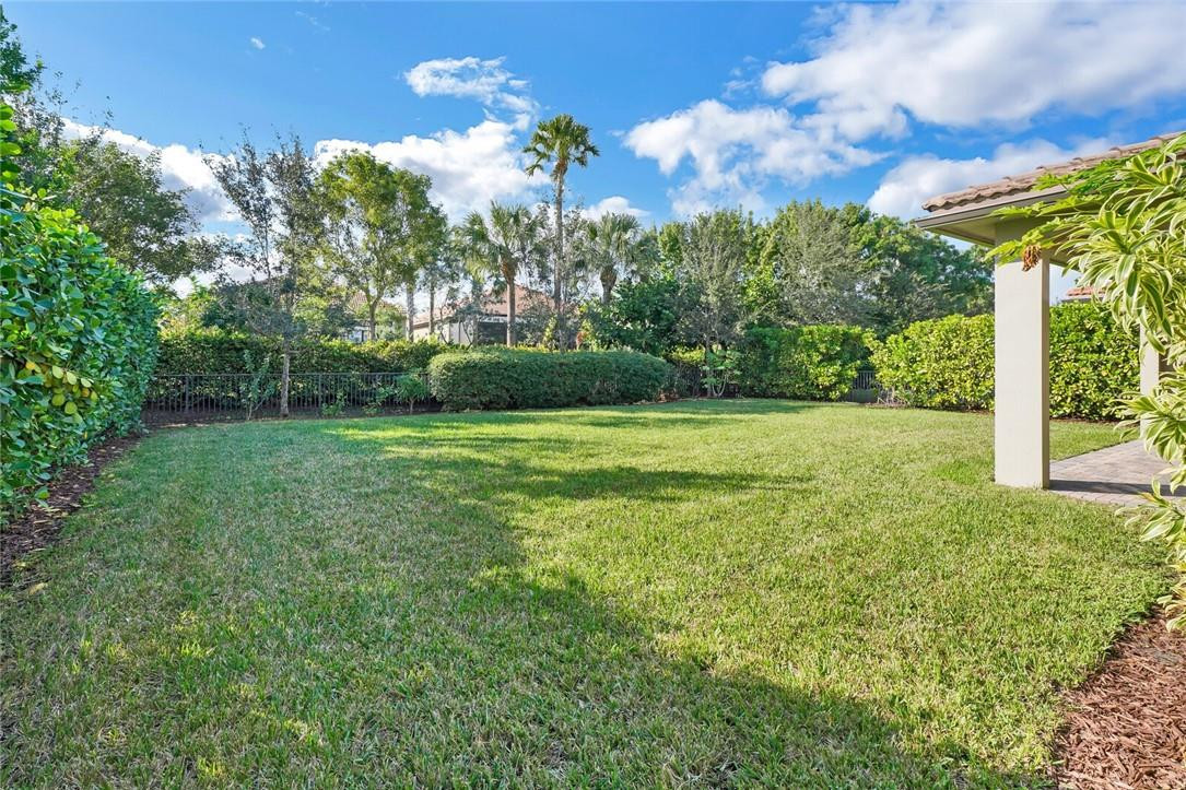 Bruschi Prop 180-105 B - Residential