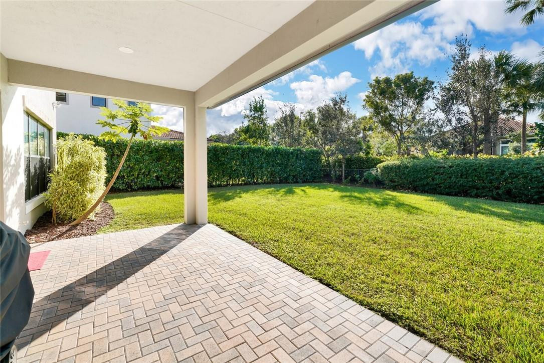 Bruschi Prop 180-105 B - Residential