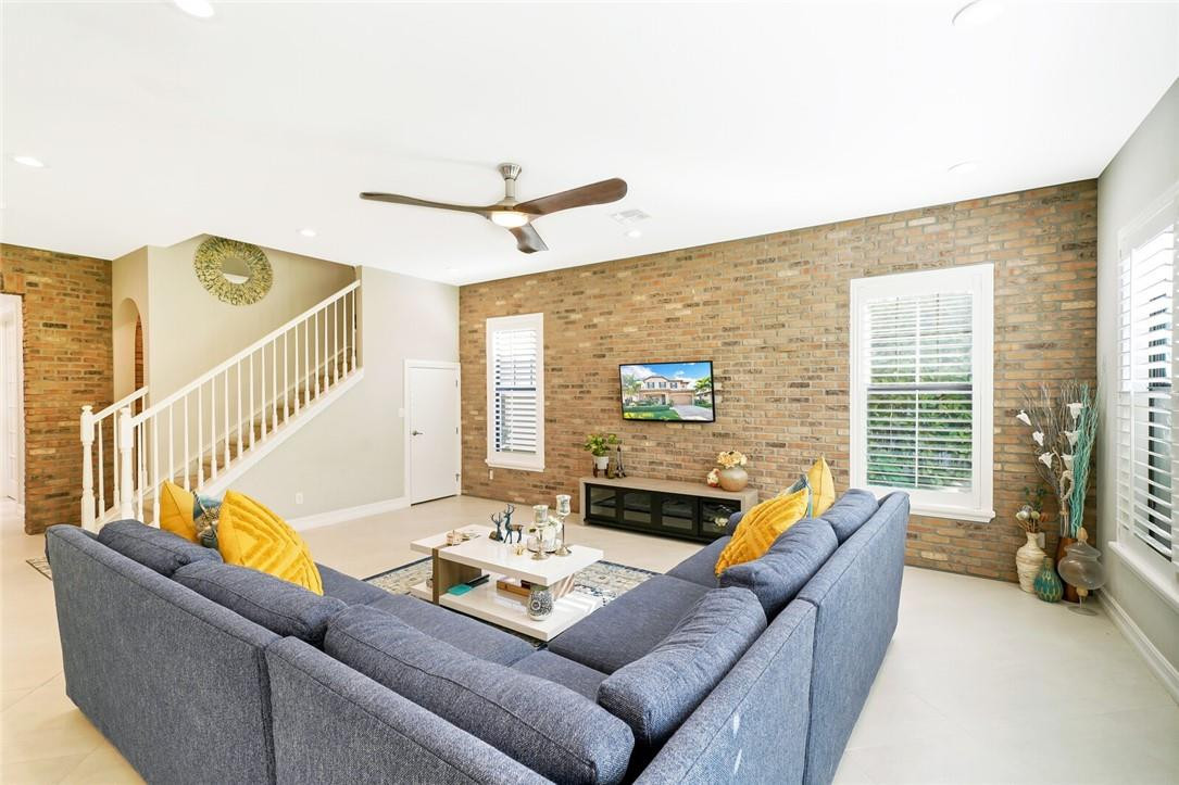 Bruschi Prop 180-105 B - Residential