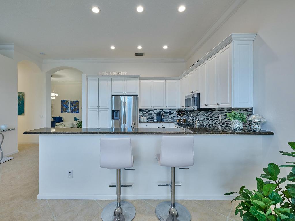 VALENCIA FALLS - Residential