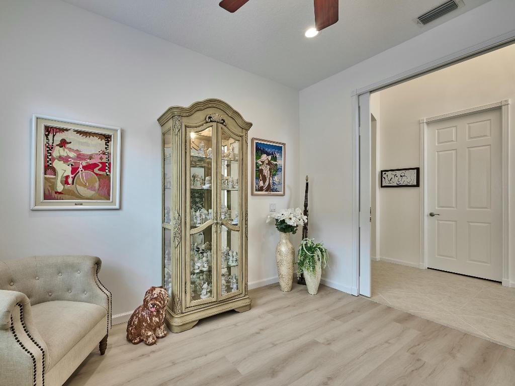 VALENCIA FALLS - Residential