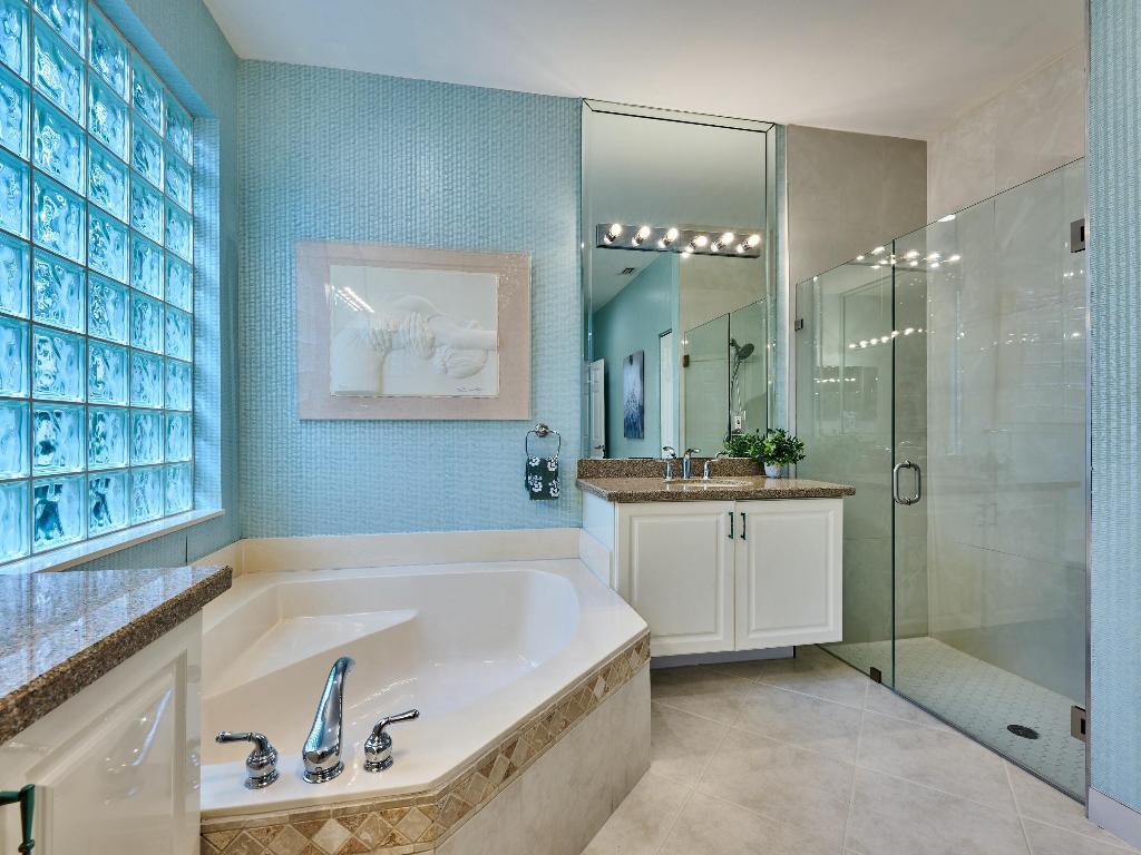 VALENCIA FALLS - Residential