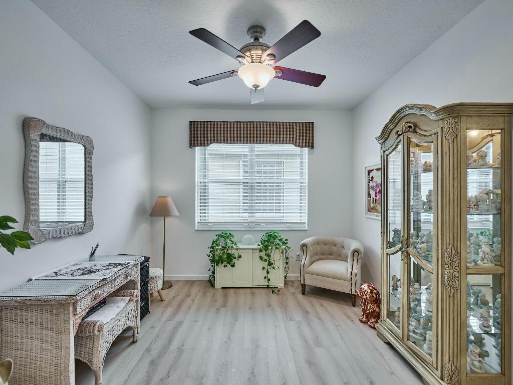 VALENCIA FALLS - Residential