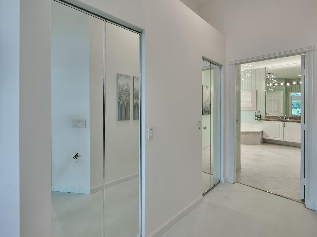 VALENCIA FALLS - Residential