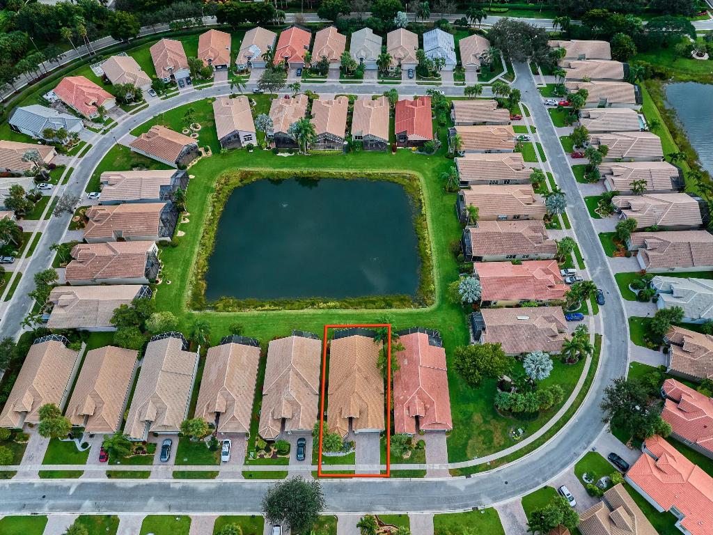 VALENCIA FALLS - Residential