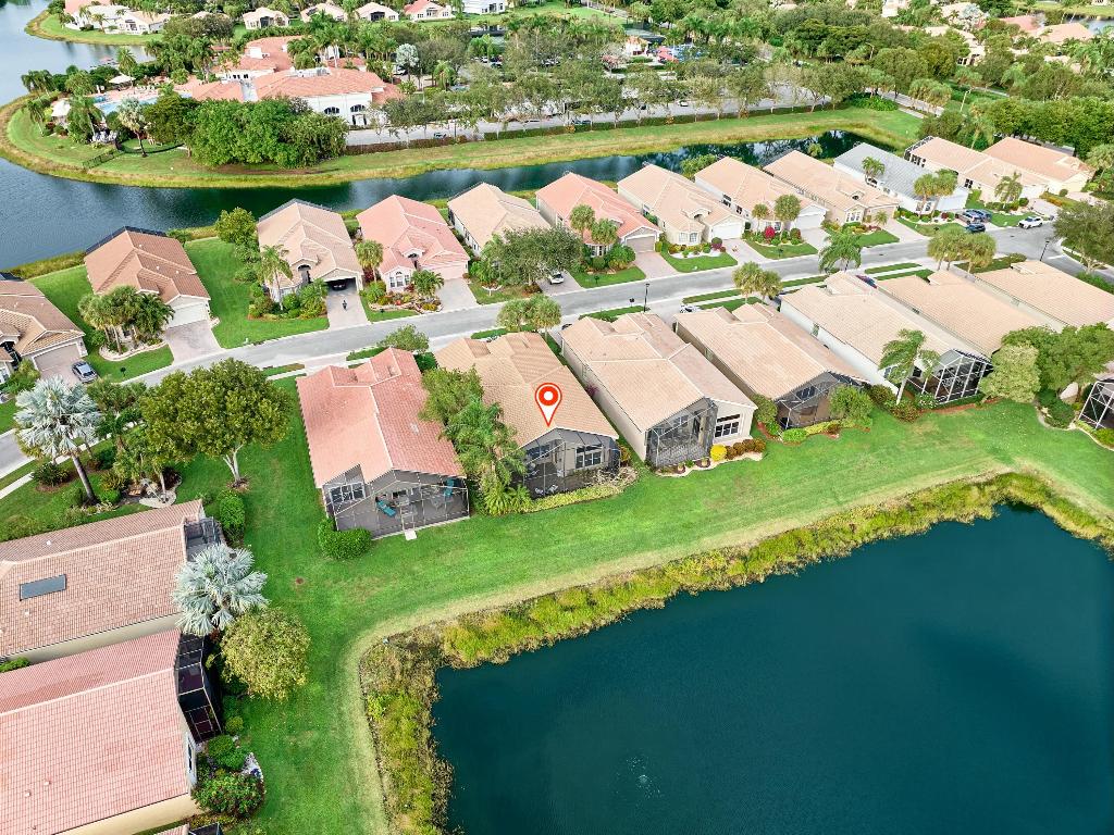 VALENCIA FALLS - Residential