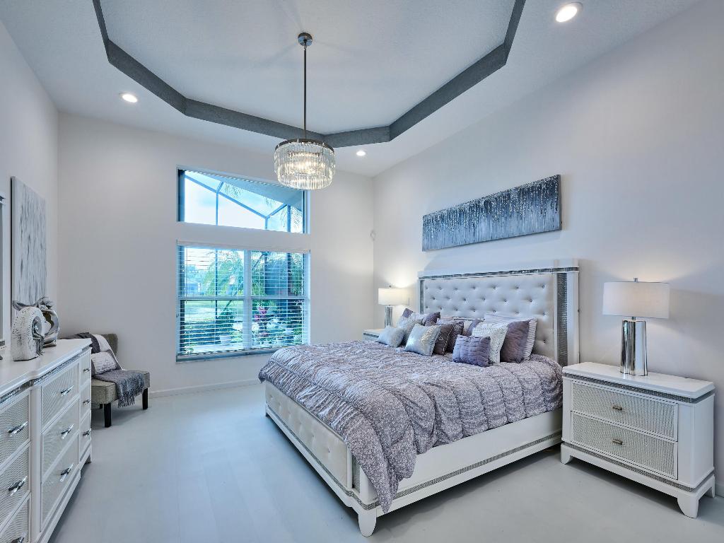 VALENCIA FALLS - Residential