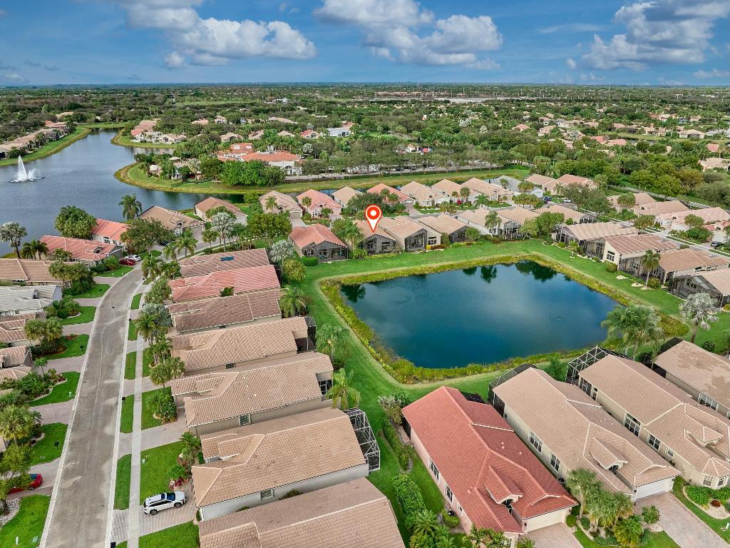 VALENCIA FALLS - Residential