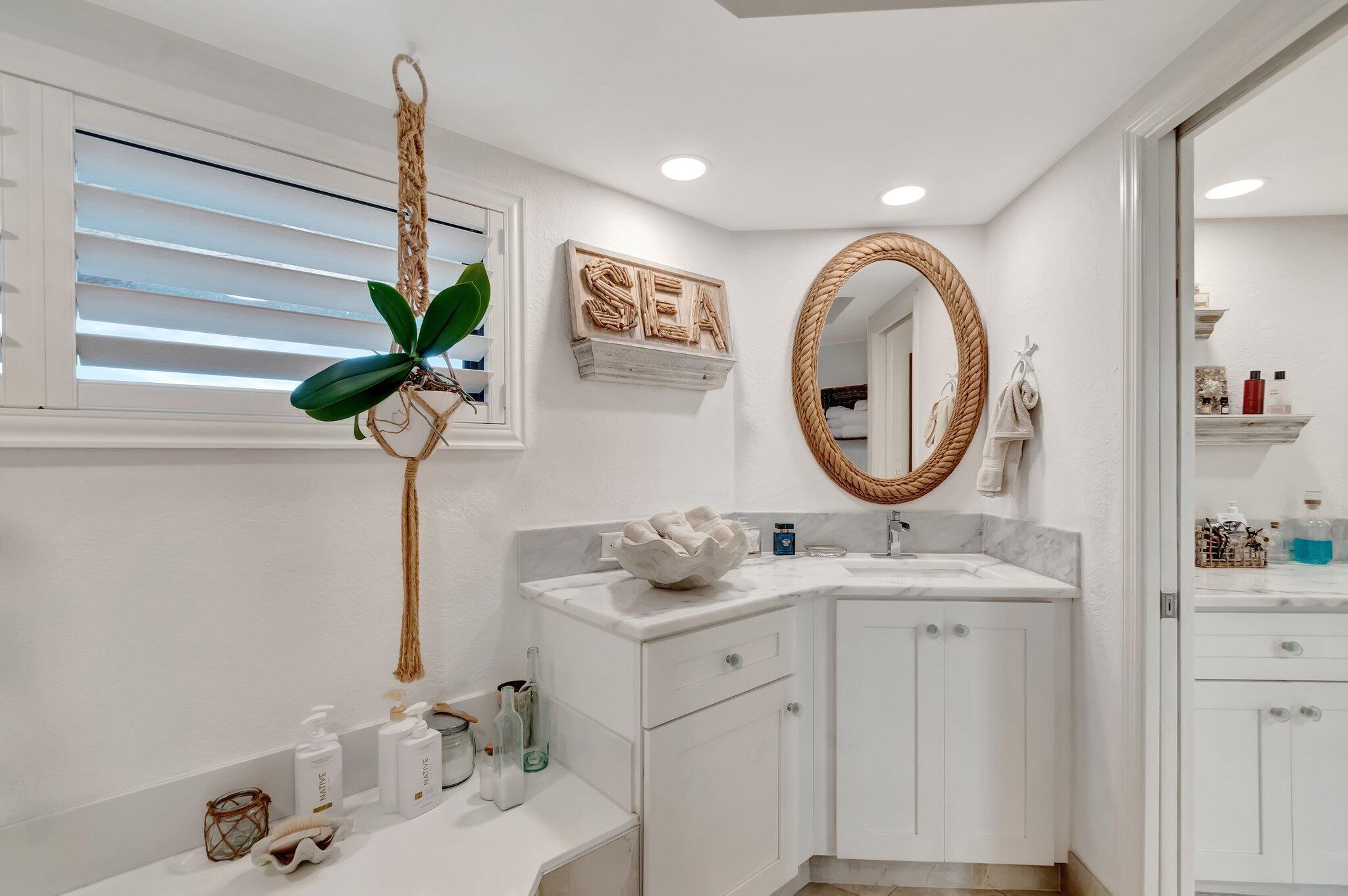 FOUNTAINS SOUTH CONDO 3B - Residential