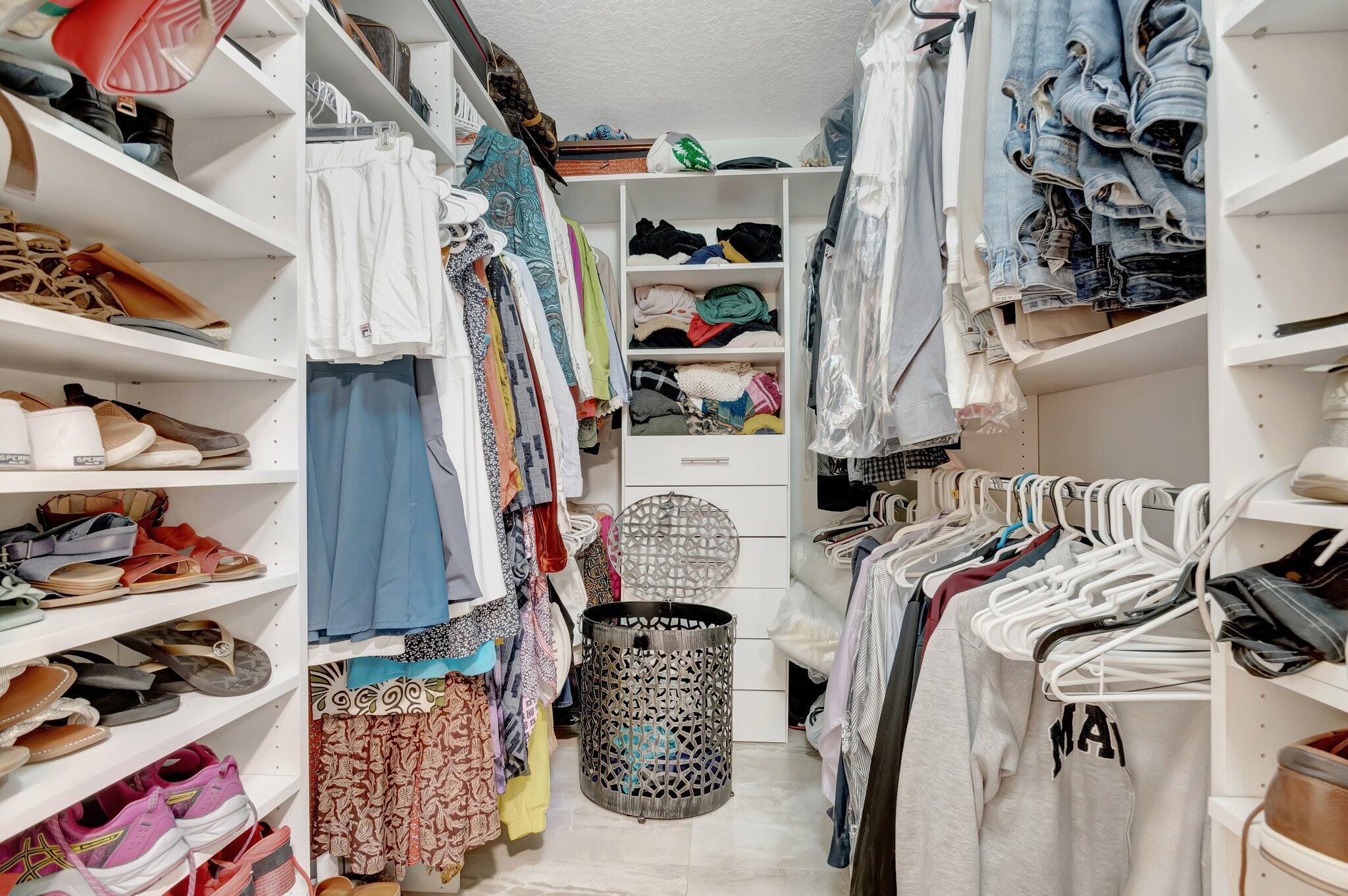 FOUNTAINS SOUTH CONDO 3B - Residential