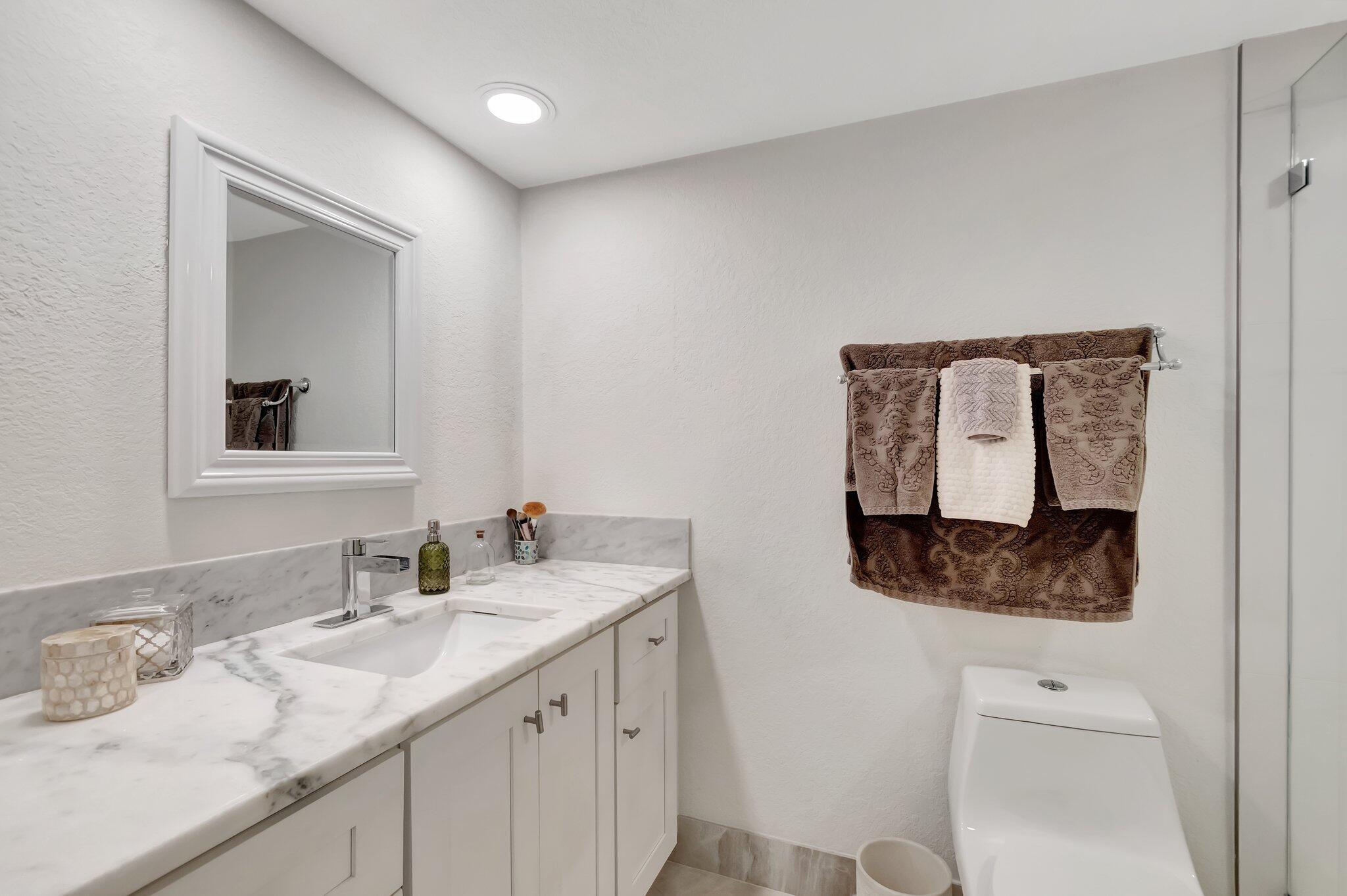 FOUNTAINS SOUTH CONDO 3B - Residential