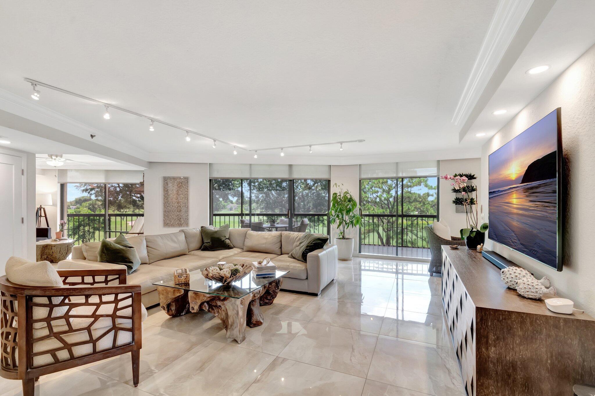 FOUNTAINS SOUTH CONDO 3B - Residential