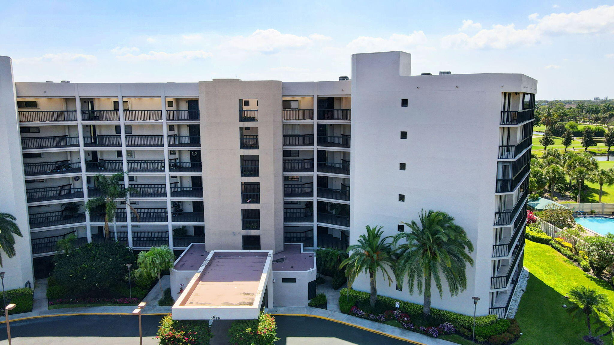 FOUNTAINS SOUTH CONDO 3B - Residential