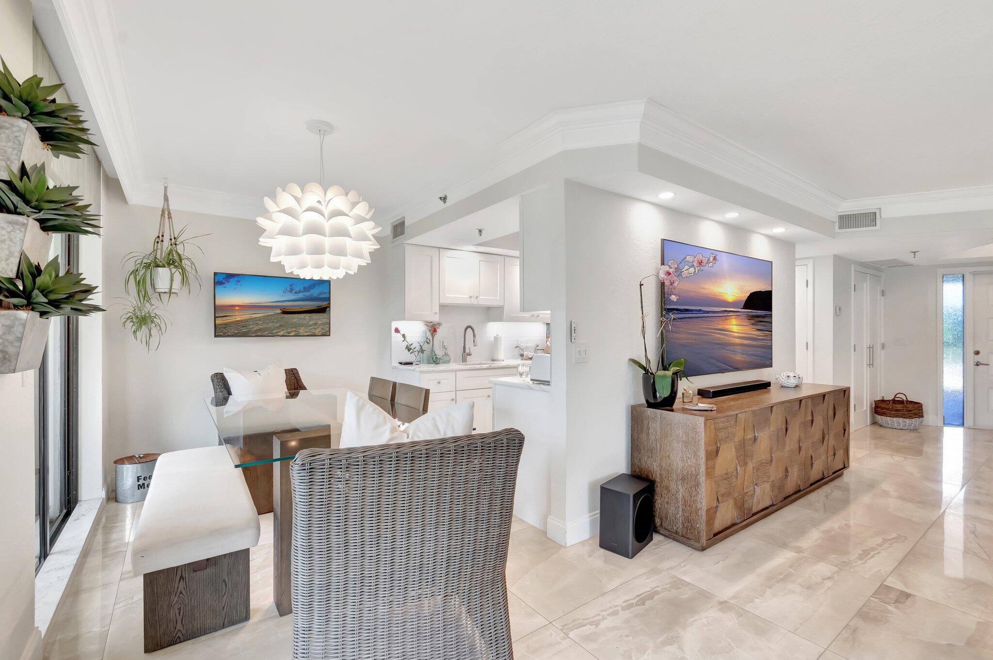 FOUNTAINS SOUTH CONDO 3B - Residential