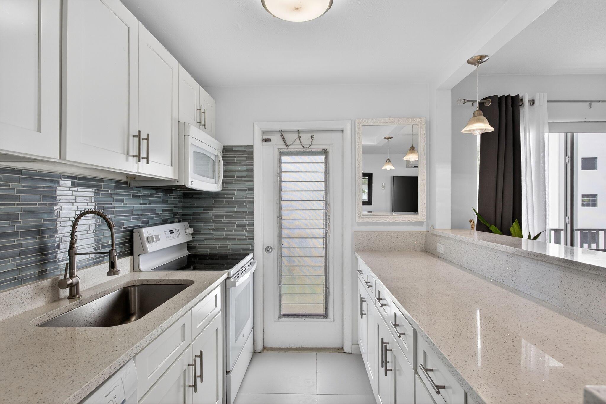 VILLAS ON THE OCEAN - Residential