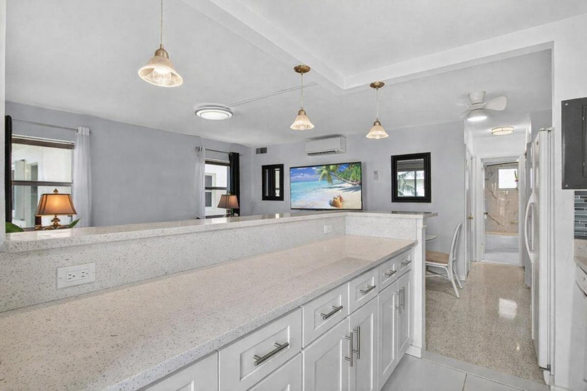 VILLAS ON THE OCEAN - Residential