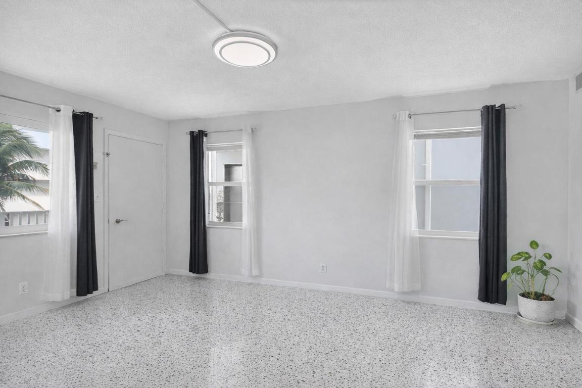 3600 N Ocean Drive 322