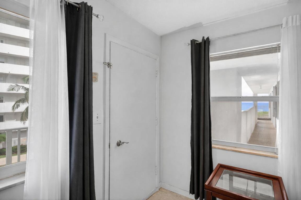 VILLAS ON THE OCEAN - Residential